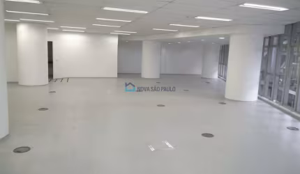 Sobreloja comercial de 925 m² próximo ao metrô República