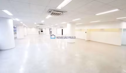 Sobreloja comercial de 925 m² próximo ao metrô República