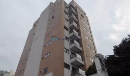 Conjunto comercial de 438 m² com sacada e mezanino