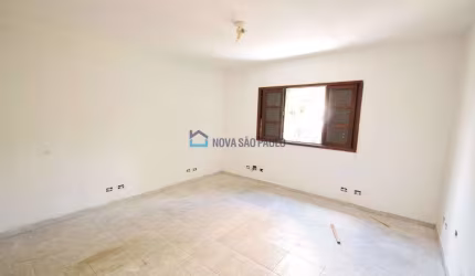 Sala comercial região do metrô Jabaquara, para locação!