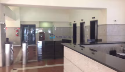 Sala comercial com 300 M2 12 banheiro 7 vagas