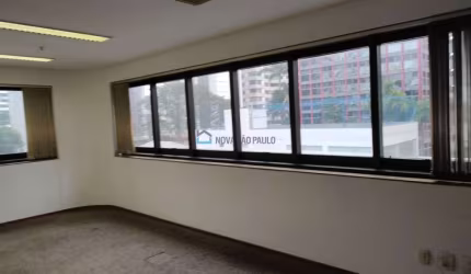 EXCELENTE CONJUNTO COMERCIAL!