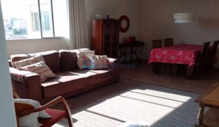 Apartamento com 3 quartos 1 suite i vaga a 750 metros do Parque da Aclimação