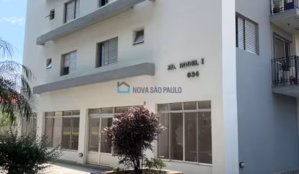 Apartamento Saúde, 2 dormitórios, sacada, 1 vaga.