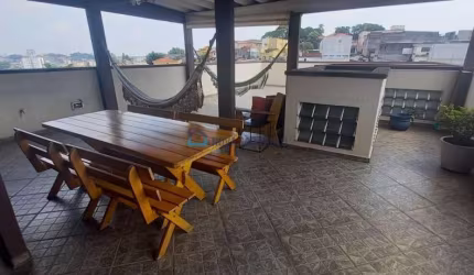 Casa com 3 quartos 1 suite 8 vagas com 480 metros de área construida