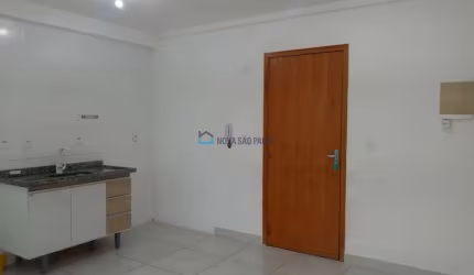 Apartamento de 2 dormitórios na Vila Água Funda