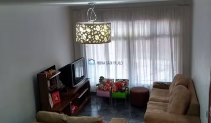 Casa Sobrado com 03 dormitórios na região de Americanópolis.