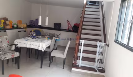 Casa  Assobradada metrô  Saúde.