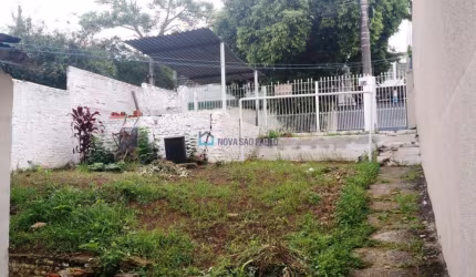Terreno 8X30 com 240mts próximo do Metrô Saúde.