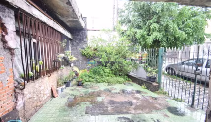 Casa térrea com 3 dormitórios, 2 vagas - Jardim da Saúde.