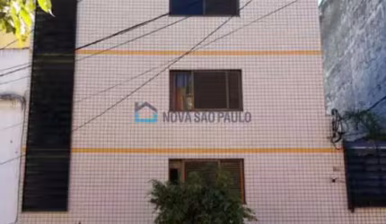Prédio com 5 andares e 60 apartamentos, no Cambuci, a 500 metros do Hospital Cruz Azul