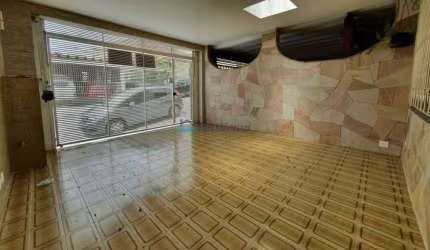 Sobrado com 3 dormitórios, sendo 1 suíte, 3 banheiros, 2 vagas de garagem, no Sacomã/Ipiranga