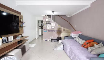 Casa à venda, com 3 quartos, 3 suítes, 3 vagas e área gourmet, na Chácara Inglesa