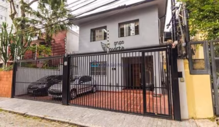 Casa á Venda  4 dormitórios, 5 vagas, 230 m², - região Vila Mariana