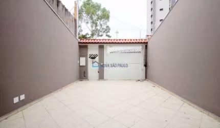 Casa à Venda nova na região Chácara Inglesa
