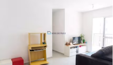 Apartamento 02 dormitórios na região da Vila Guarani