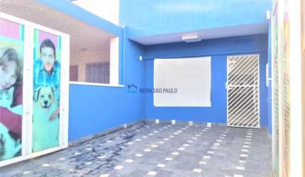 Casa comercial próximo ao Metrô Saúde.