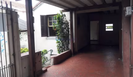 Terreno com 13,30 de frente e 25 de profundidade na Saúde