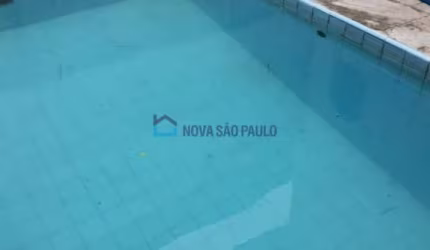 Casa com piscina e  3 quartos 3 suites 2 vagas