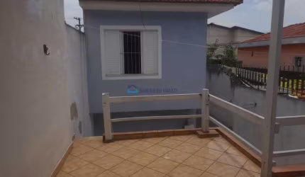 Casa com 3 quartos 1 suite 2 vagas em ótimo estado de conservação