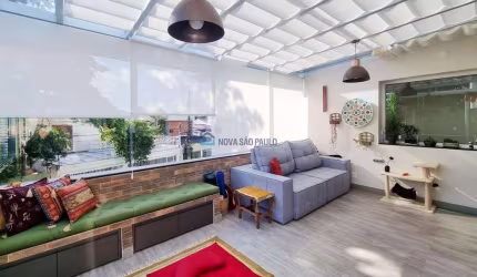 Casa de vila à venda, com 270 m², 4 suítes, 3 vagas, no Planalto Paulista