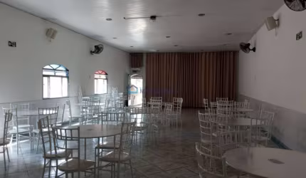 Prédio Comercial com 3 pavimentos