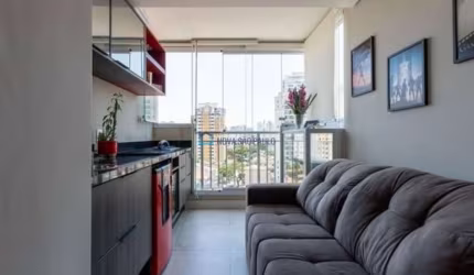 Apartamento 2 dormitórios, suíte, sacada. Chacara Inglesa.