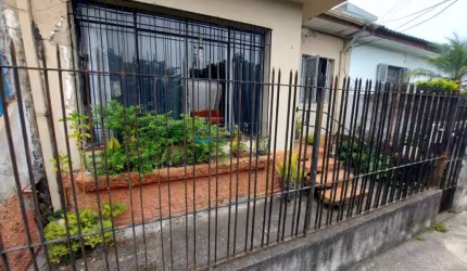 Casa á venda na Saúde com 2 quartos. sem vaga de garagem.