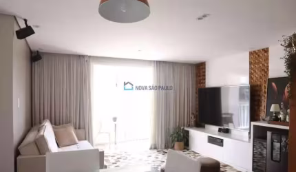 Apartamento com 03 dormitório na região do Jardim Celeste.