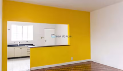 Sobrado residencial com 220 m² 3 dormitórios sala cozinha 3 banheiros área de serviço 1 vaga garagem
