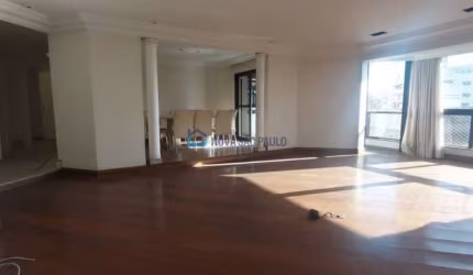 Moema | 4 quartos | 4 suítes | 4 vagas | 246 m² | próximo ao metrô Moema