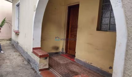 Casa Térrea à venda na Saúde - 2 dormitórios e 1 vaga.