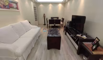 Apartamento à venda na Aclimação com 3 quartos e 1 vaga de garagem.