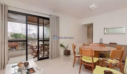 Apartamento com Sacada 3 Quartos, 2 vagas à venda  em Moema.