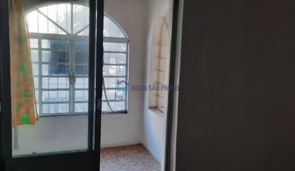 Casa com 3 dormitórios, sala ampla,   proximo metro conceicao !