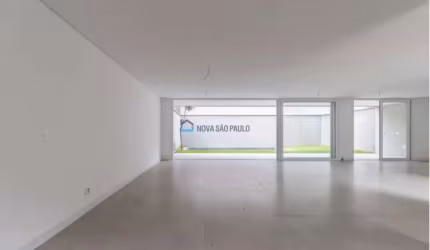 Venda. Camo Belo. Casa em Condomínio com 435m². 4 Suítes. 4 Vagas.
