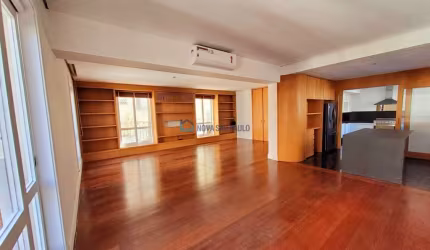 Apartamento com 04 dormitórios na região de Cerqueira César
