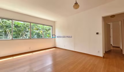 Apartamento à venda de 2 quartos em Moema Pássaros