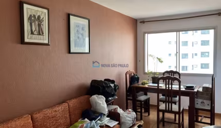 Aceita Pett!!! Apartamento 1 quarto, 1 vaga coberta. Próximo ao metrô Pça da Arvore. Av Itaboraí 161