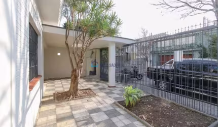 Casa Térrea com 180m² sendo 4 dorms 1 suíte sala coz 3 banhs área de serviço 2 vagas de garagem.