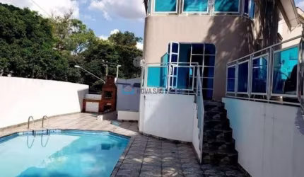 Sobrado à venda, no Jardim da Saúde, a 400 metros da Av. do Cursino