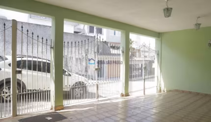 Sobrado próximo ao Shopping Plaza Sul, carrefour, sacolões, bancos, escolas.