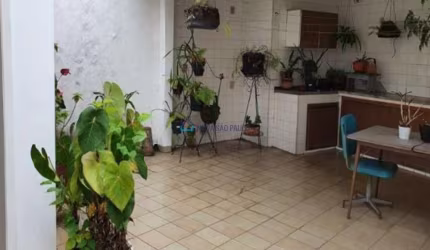Casa a Venda 2 dormitórios sendo2 suítes, 2 vagas , 300 mts Estação Praça da Arvore, Saúde