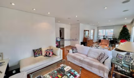 Apartamento à Venda em Moema 160m² | 3 Suítes | 4 Banheiros | 5 Vagas