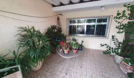 Vende Casa com 3 Dormitórios - Americanópolis