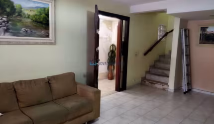 Vende Casa Com 3 Dormitórios - Vila Guarani