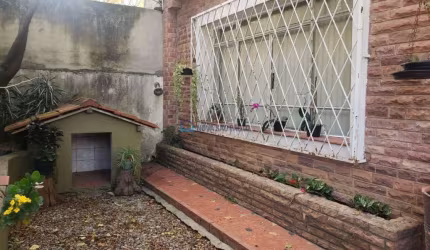 Casa Comercial à venda na Vila Mariana com 8 salas e 4 vagas de garagem