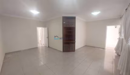 Casa com 03 Dormitórios, 01 suíte e 01 vaga!