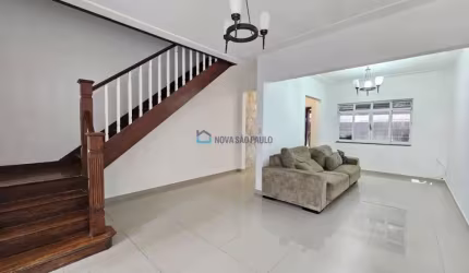 Casa 3 dormitórios, 1 suíte, 1/2 vagas no Ipiranga - reformada e disponível para venda