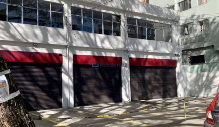 Loja com 806mts de área, 12 vagas ao lado da estação Saúde  do Metrô